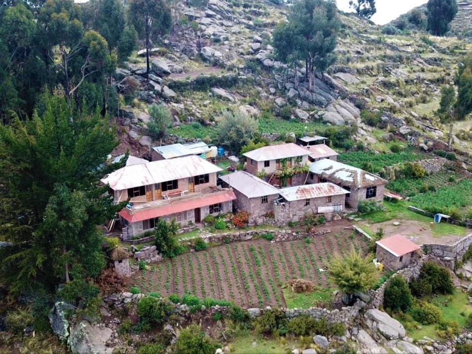 Taquile Lodge - Un Lugar De Ensueno Huillanopampa Esterno foto